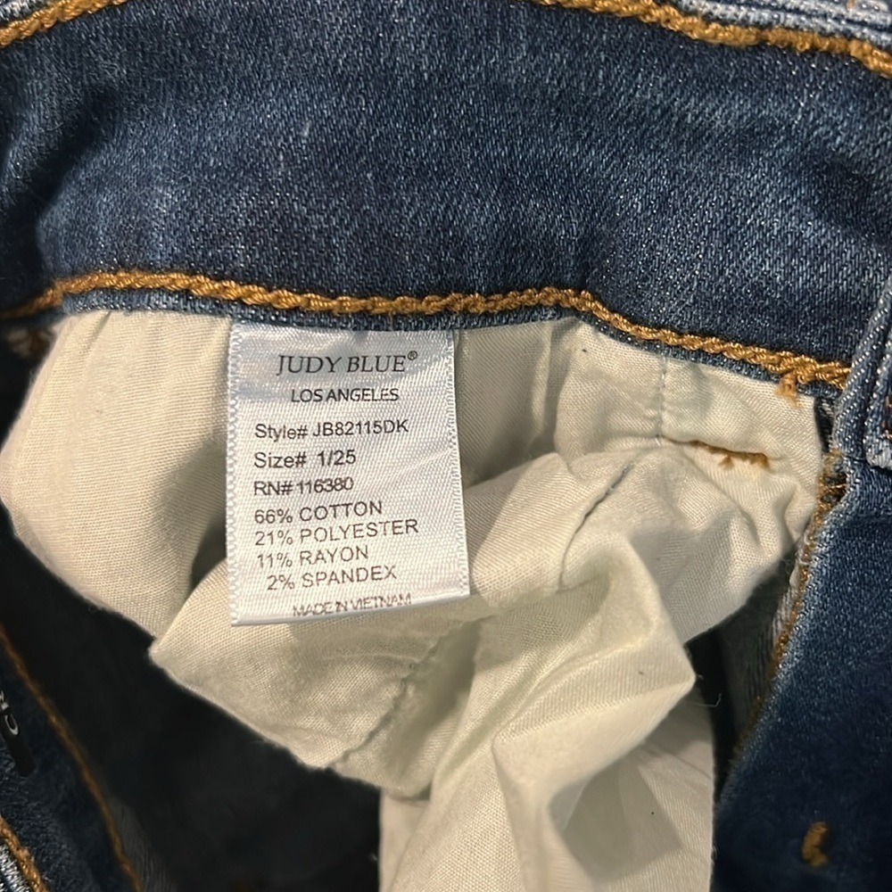 Judy Blue Jeans Cropped Distressed Blue Wash Size 25 - Picture 13 of 14